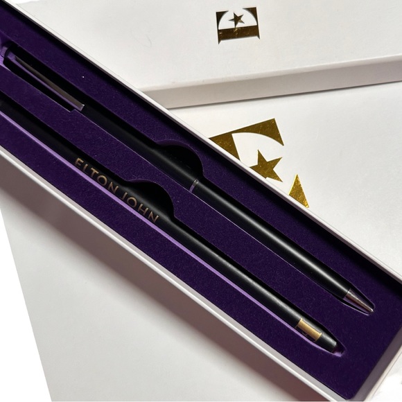 ELTON JOHN FAREWELL TOUR VIP SWAG - Picture 10 of 13